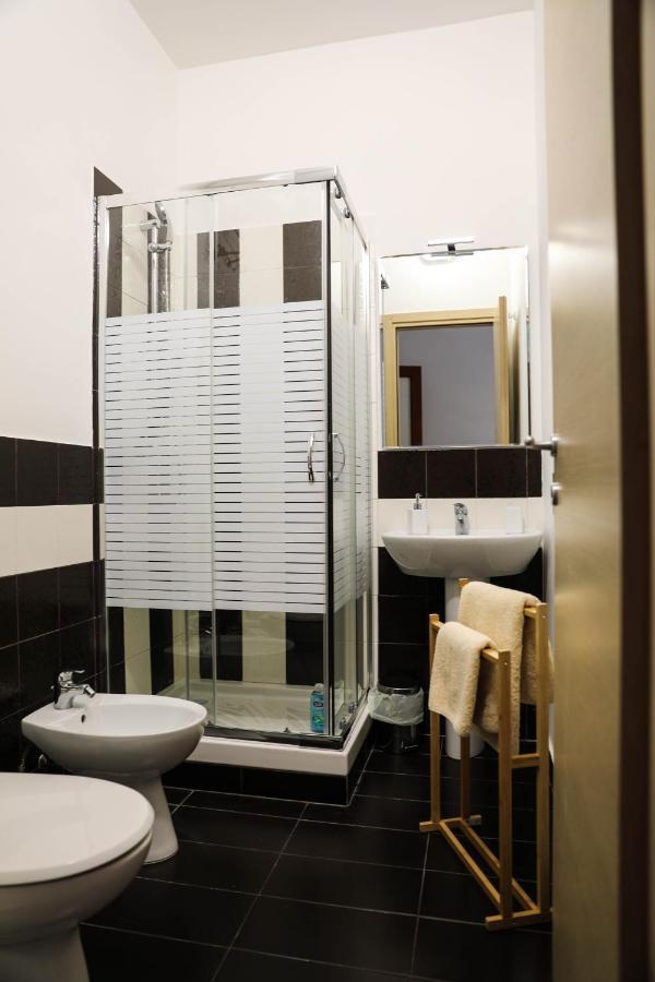 Aura Home Rent Of Rooms With Shared Kitchen Bari Buitenkant foto